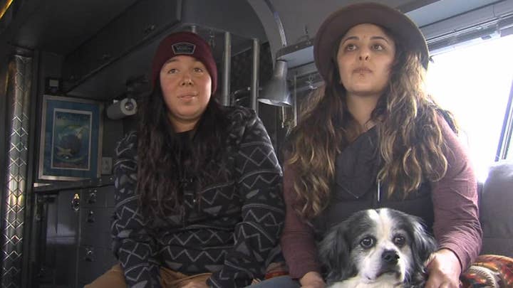 Stranger donates bus to couple who lost home in Camp Fire