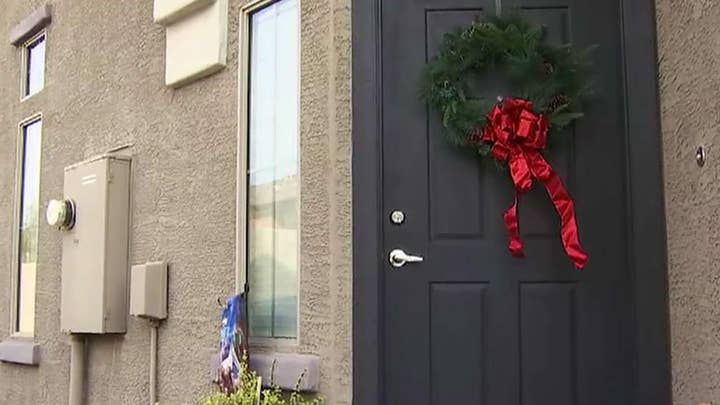 Homeowners association bans outdoor Christmas decorations