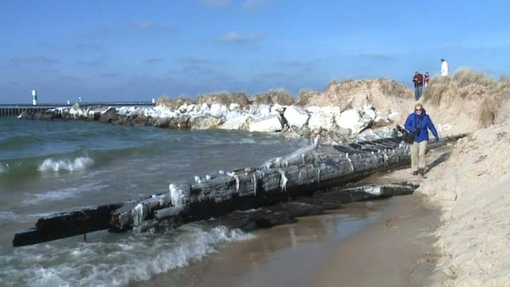 Mystery shipwreck creates buzz on social media, draws crowds