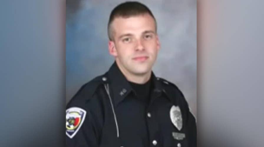 Officer killed in police chase in Indiana