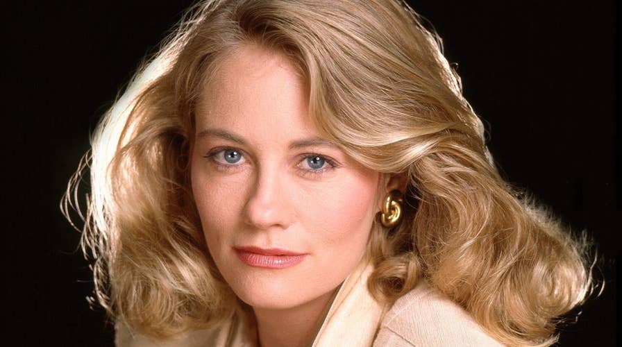 Cybill Shepherd says Les Moonves made sexual advances