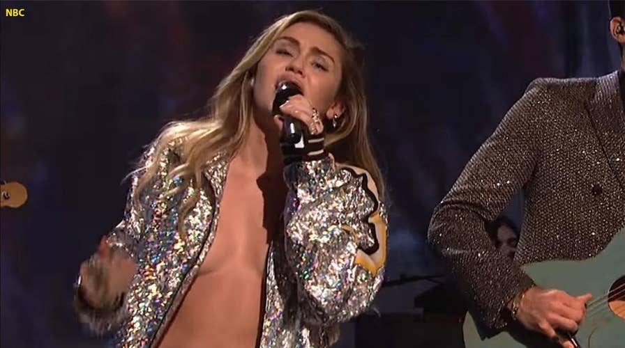 Miley Cyrus' risqué 'Saturday Night Live' outfit