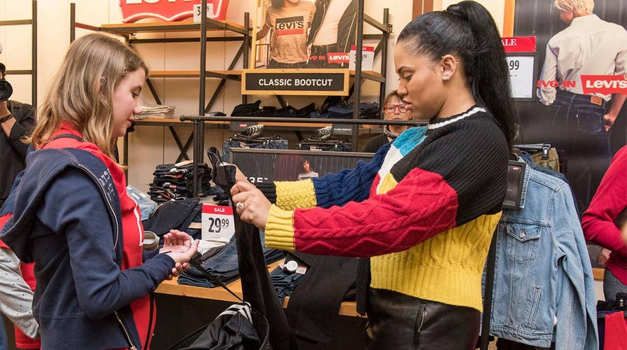 Stores catering to holiday procrastinators with last-minute deals