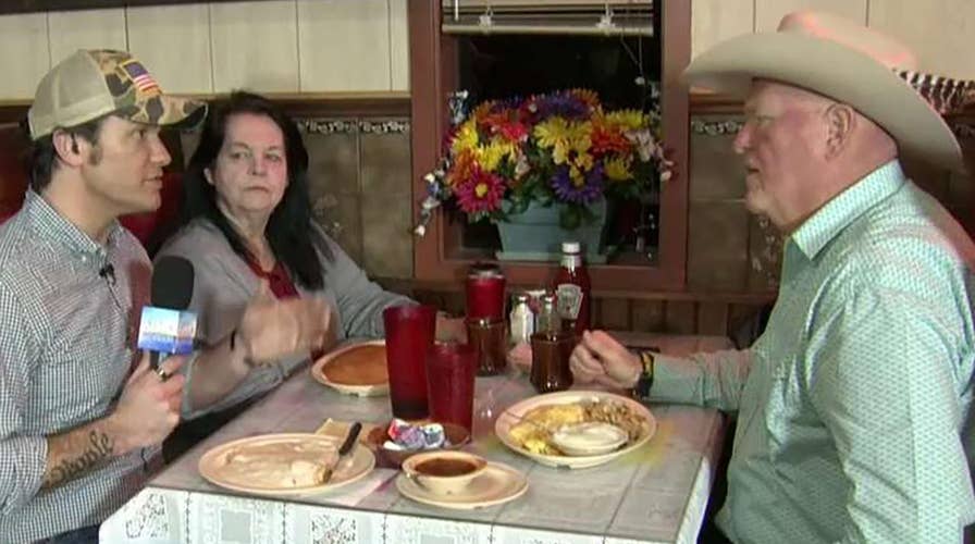 Breakfast with 'Friends': Floyd's restaurant in Corpus Christi, Texas