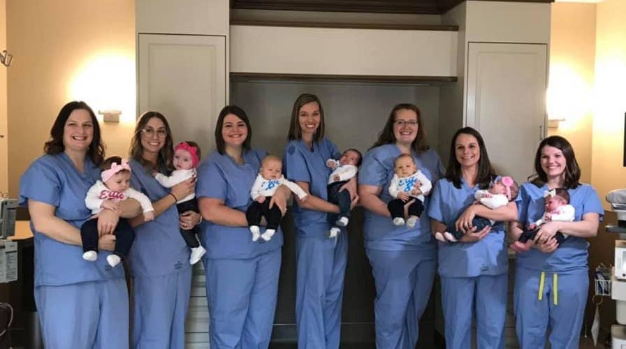 Nurses from Illinois hospital pregnant at same time take photo with newborns