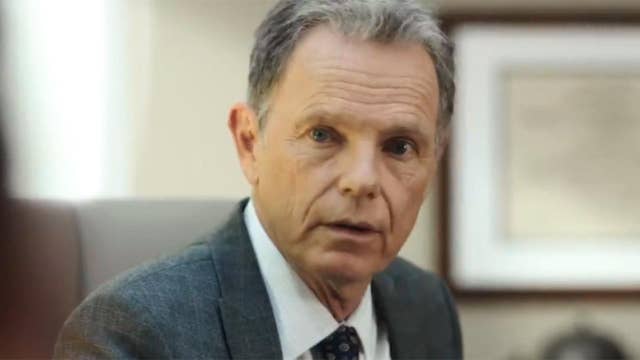 Next photo of Bruce Greenwood