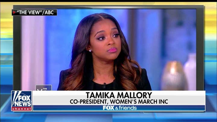 'Ridiculously Insulting': Women's March Founder Under Fire for Ties to Farrakhan