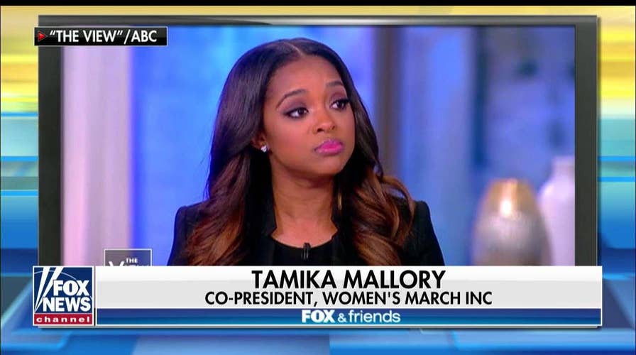 'Ridiculously Insulting': Women's March Founder Under Fire for Ties to Farrakhan