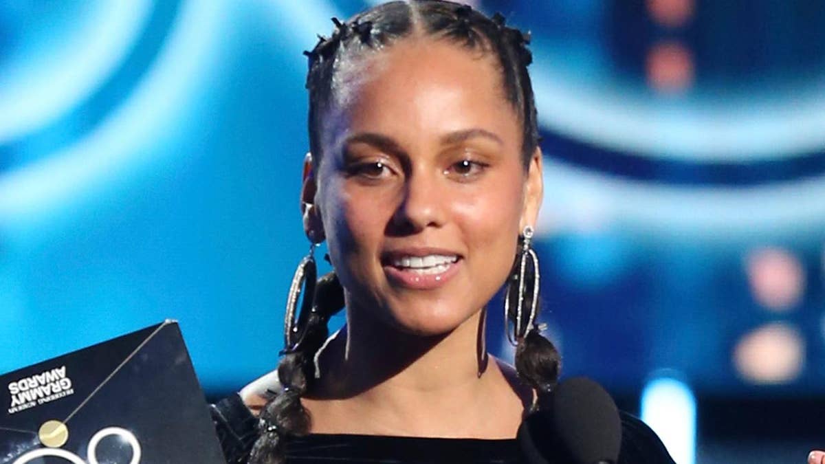 Fifteen-time GRAMMY® Award winner Alicia Keys to host “The 61st Annual  GRAMMY Awards®” - WNKY News 40 Television