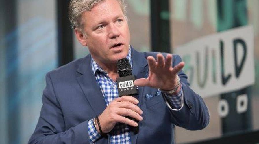 ‘To Catch a Predator’ host Chris Hansen charged with bouncing checks