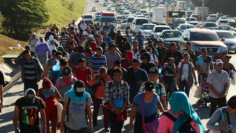 Nearly 1,000 caravan migrants start process of entering Mexico from Guatemala