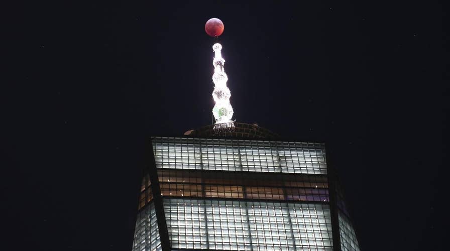 Amazing pictures of the super blood moon