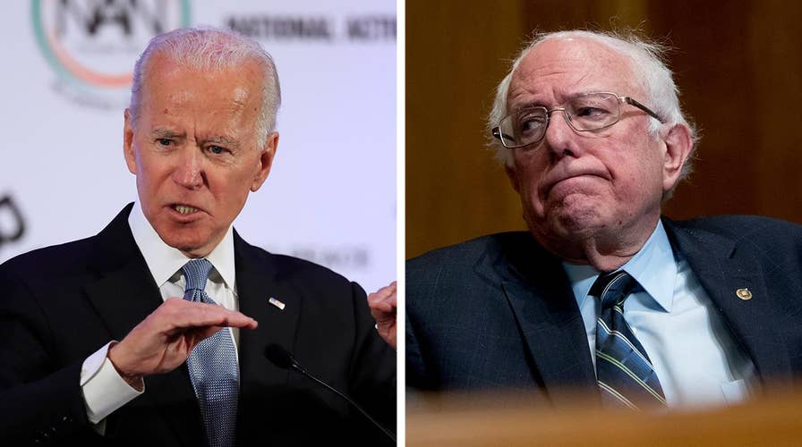 Democratic presidential hopefuls apologize for past moderate positions