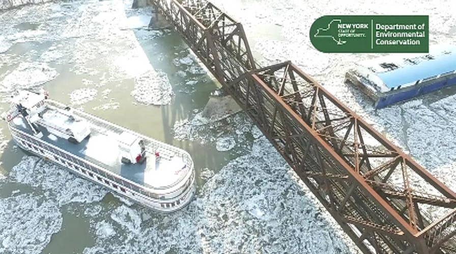 Multiple boats escape from Hudson River, crash into Amtrak bridge