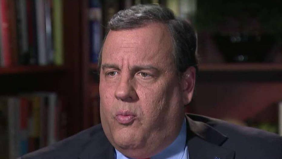 Chris Christie say he’d endorse Trump over any GOP primary challenger