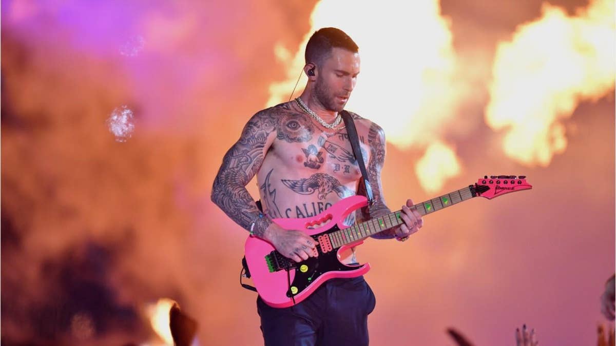 adam levine super bowl guitar