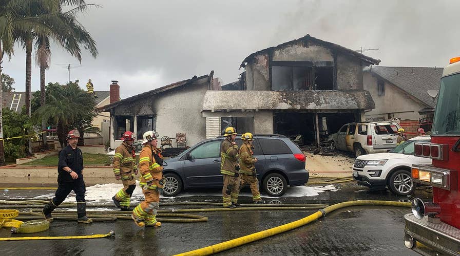 5 dead after small plane crashes into Southern California neighborhood