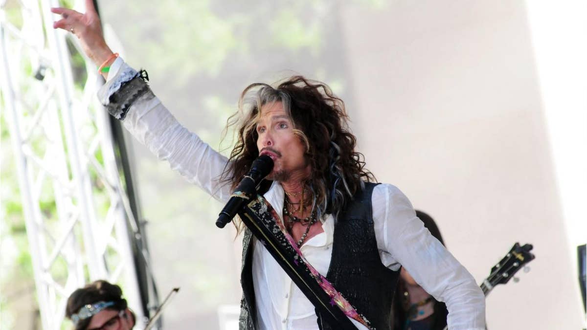 Steven Tyler, dos Aerosmith, foi novamente avô