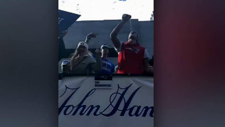 Patriots Rob Gronkowski chugs beer at Super Bowl parade