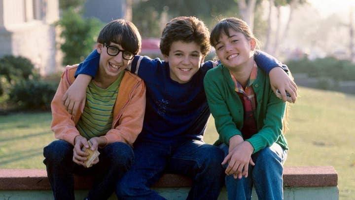 ‘Wonder Years’ stars reunite with adorable selfie