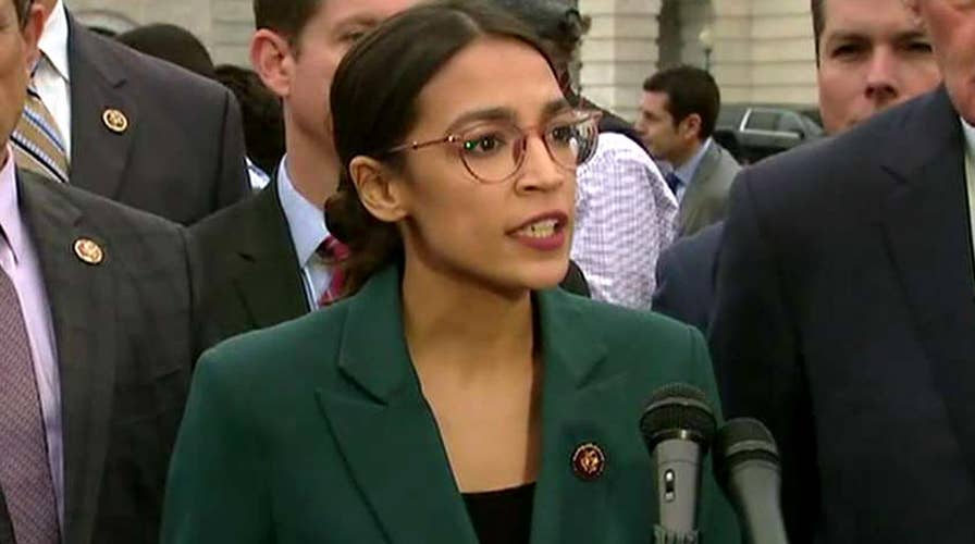 Several Democratic presidential hopefuls endorse Alexandria Ocasio-Cortez's 'Green New Deal'