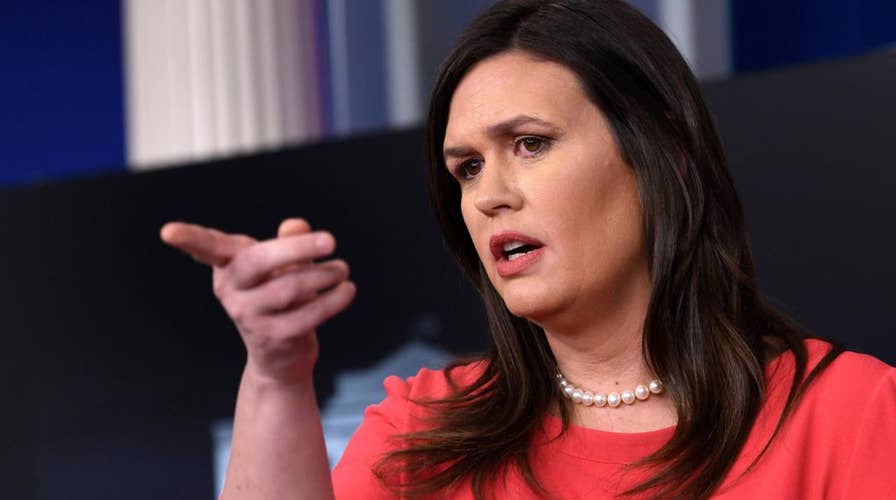 'Big Bang Theory' creator Chuck Lorre, mocks Sarah Sanders' looks, faith in show credits