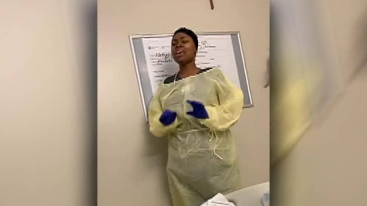 Nurse sings to patient at St. Thomas hospital in Nashville