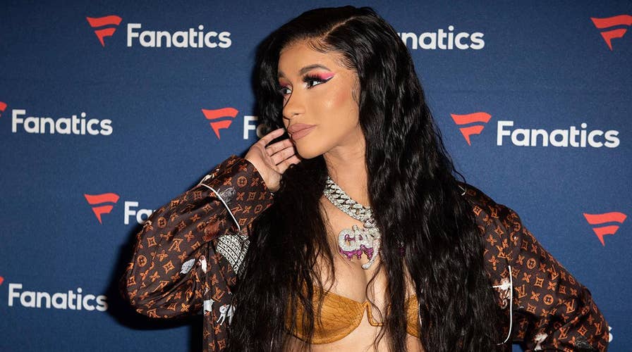 Cardi B Denies Having A Wardrobe Malfunction At Billboard Music Awards ...