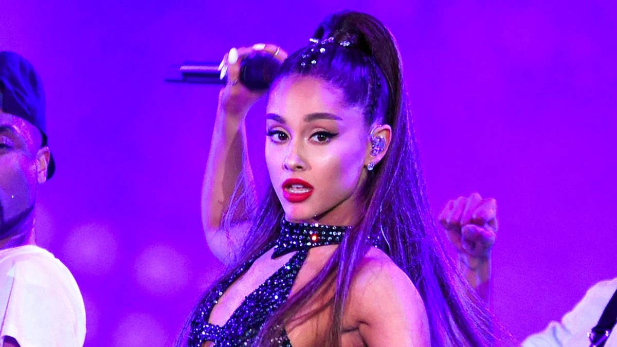 Ariana Grande wont label her sexuality despite rumors inspired by new song Fox News pic photo