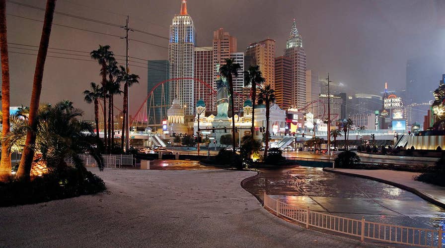 Snow falls in Las Vegas for second time in a week