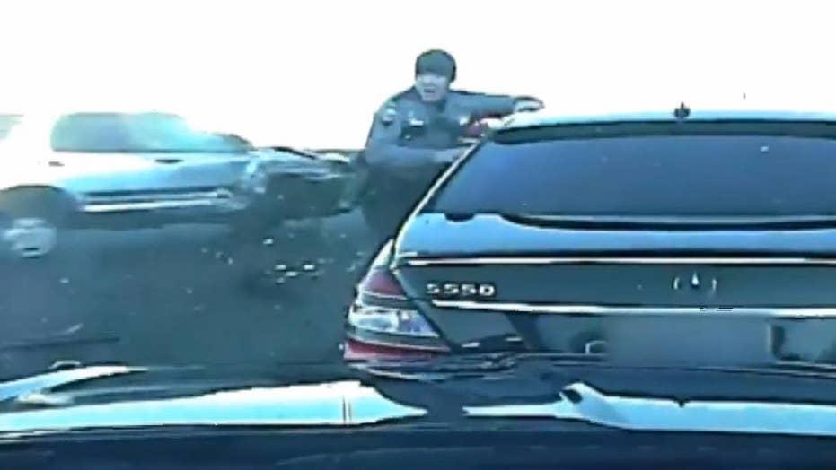 Nevada Highway Patrol Trooper Barely Avoids Being Hit By Suspected Impaired Driver Video Shows Fox News