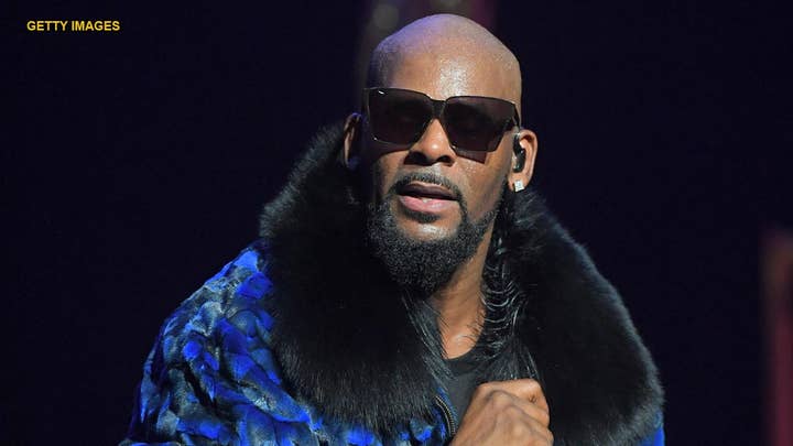 R&amp;B star R. Kelly facing 10 counts of aggravated criminal sex abuse