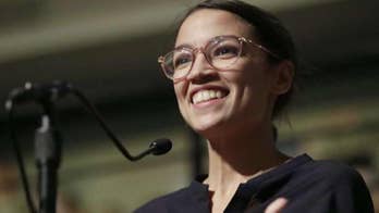 Alexandria Ocasio-Cortez reportedly threatens to primary Democrats who vote with Republicans