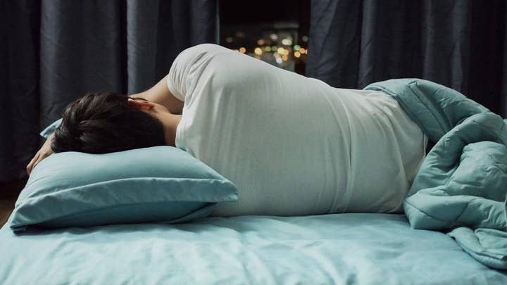 Catching up on sleep over the weekend can actually cause you to gain weight, study shows