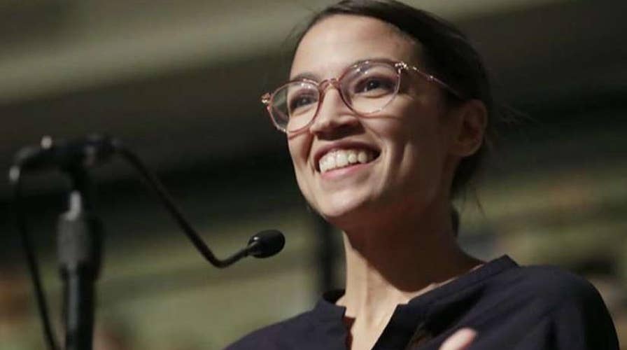 Alexandria Ocasio-Cortez reportedly threatens to primary Democrats who vote with Republicans