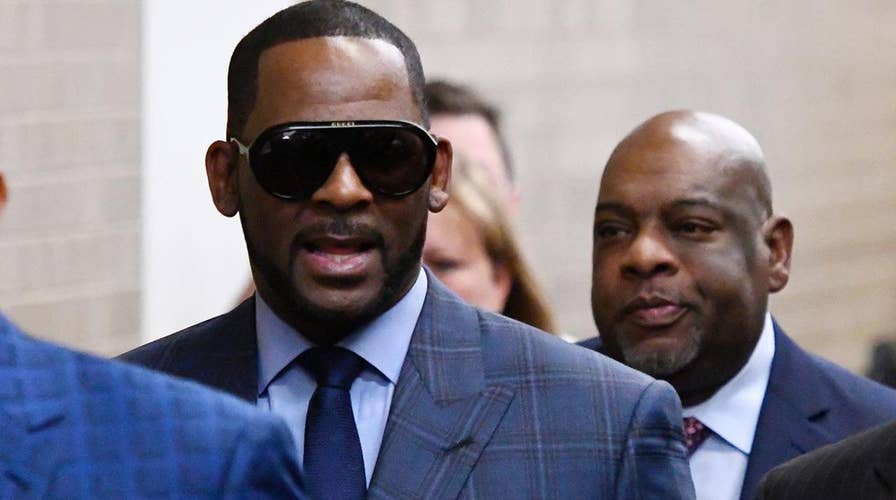 R. Kelly taken into custody in Illinois after child-support hearing