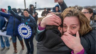 Workers rally outside shuttered Lordstown GM plant in emotional last day on job - Fox News