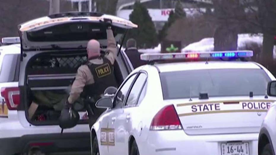 Illinois Deputy With US Marshals Fugitive Task Force Fatally Shot While ...