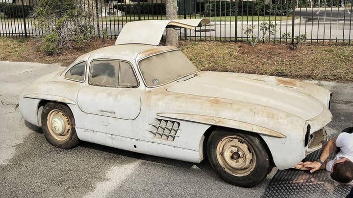Moldy Mercedes-Benz stored for six decades