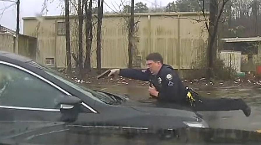 Arkansas Police Officer Fires At Least 15 Times Into Car While On Hood ...