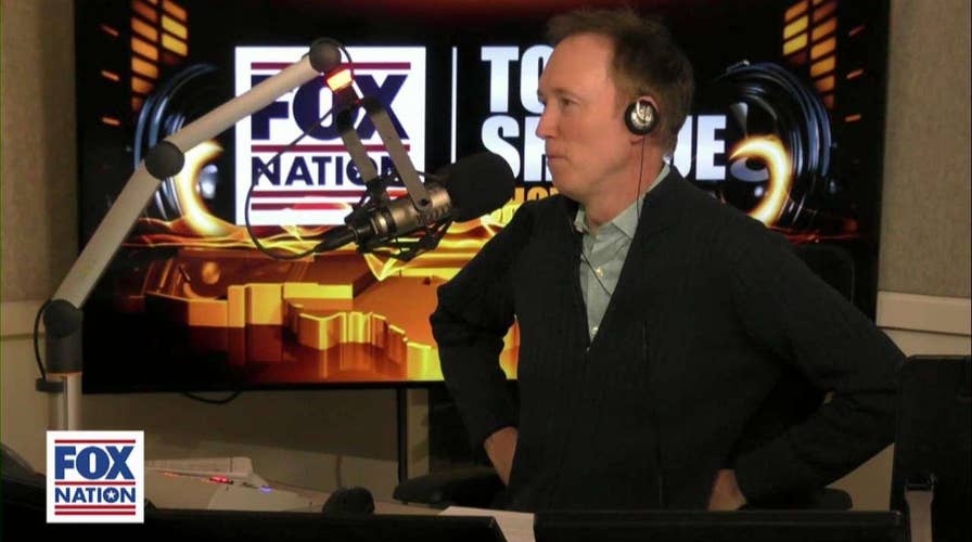 Tom Shillue Says Felicity Huffman, Lori Loughlin Are Being Scapegoated