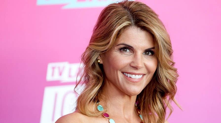 Actress Lori Loughlin's bond set at $1 million in connection with college admissions scheme