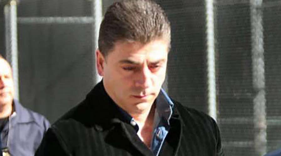 Frank Cali, reputed Gambino crime family boss, shot outside Staten Island home: reports | Fox