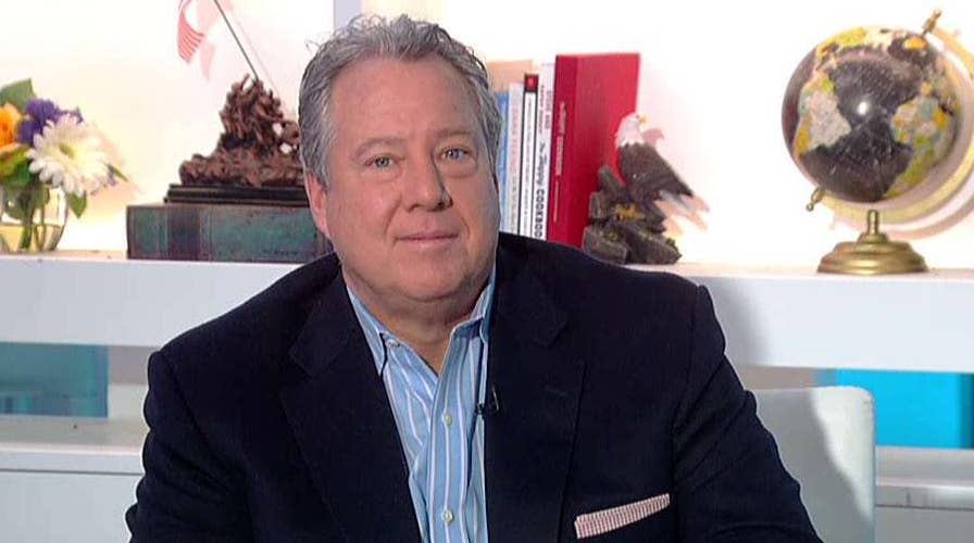 Robert Wolf breaks down 2020 Democrats