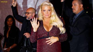 Jessica Simpson posts new baby bump picture while wearing a bikini  - Fox News