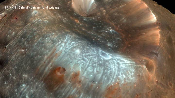 A weird powder puzzle on the Martian moon Phobos may be solved