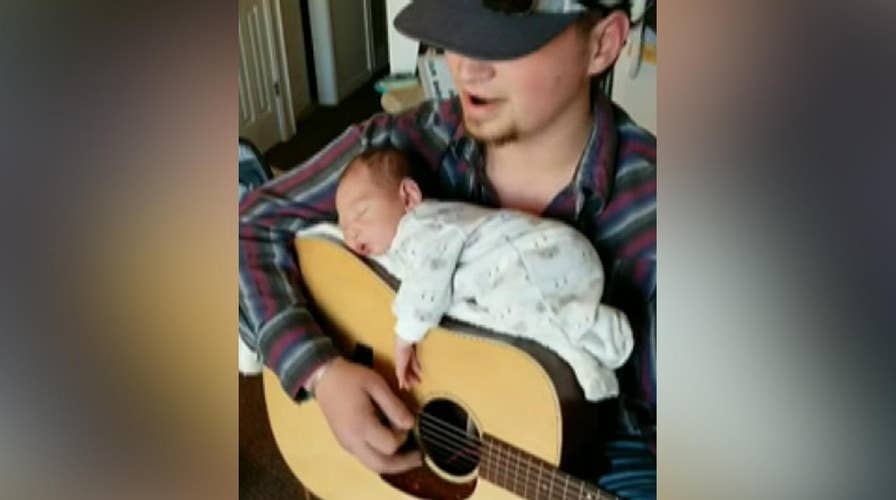 Country singer use talents to lull newborn daughter to sleep