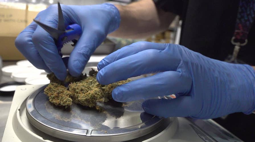 Lawmakers consider letting banks do business with cannabis companies