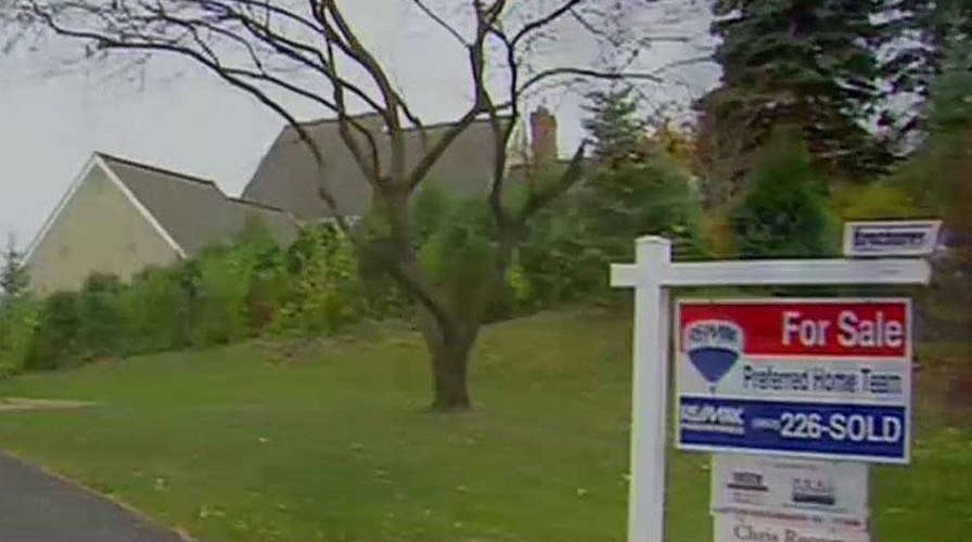 Homeowners and house hunters take advantage of falling mortgage rates