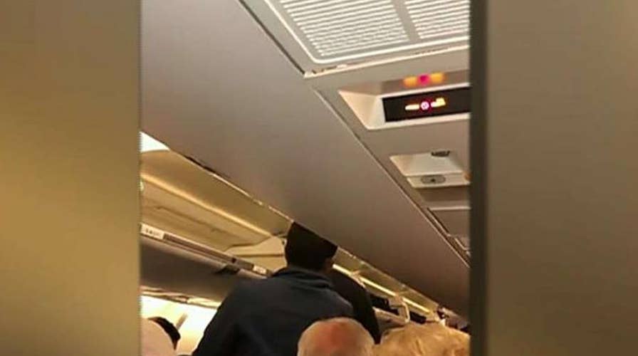 United flight makes emergency landing after cockpit screens go black